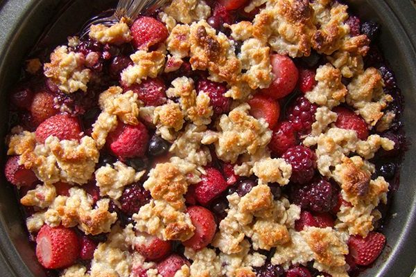 Super Simple Paleo Berry Crisp