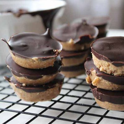 Simple Paleo Reese Cups | Simple Green Moms