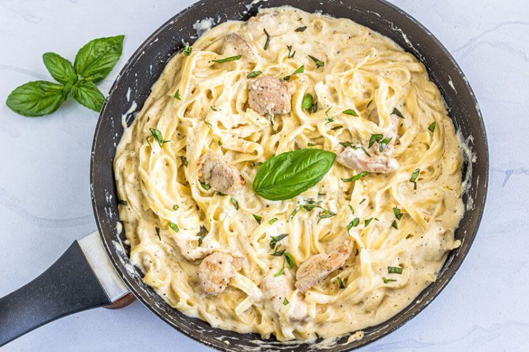 What Goes With Chicken Alfredo 15 Heavenly Sides Simple Green Moms